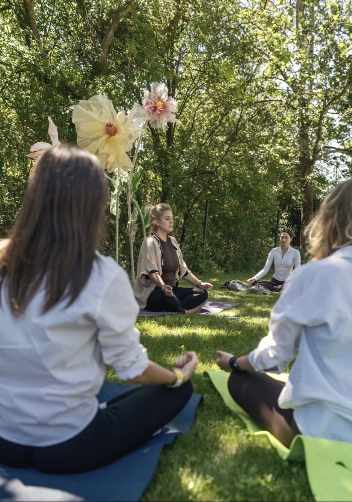 Céges wellbeing nap Céges wellbeing nap: légzésmeditáció a szabadban